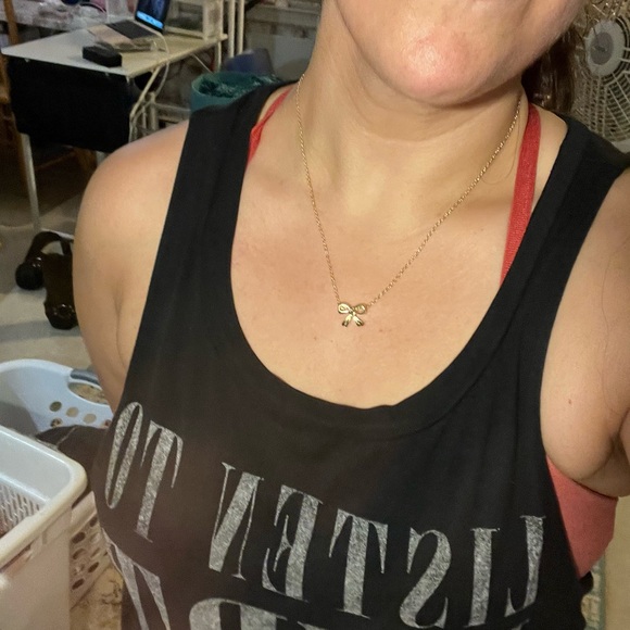 Coquette Bow Necklace NWT - Picture 3 of 10